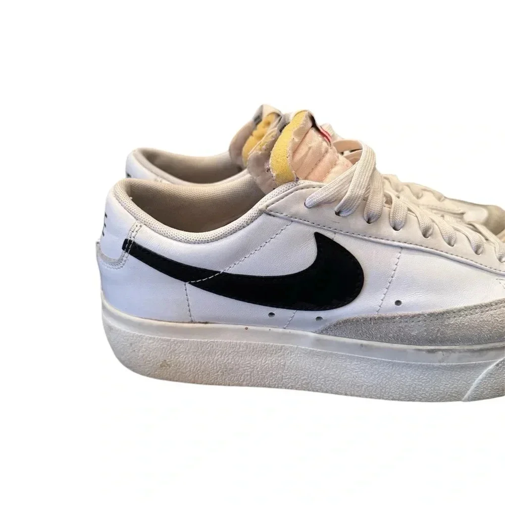 Nike Women's Blazer '77 Low Shoes